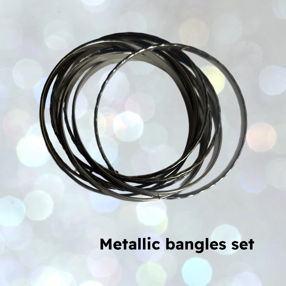 👍*GUC* UNKNOWN | 6-7 cm | Classic Everyday Mixed metallic tribal bangles set